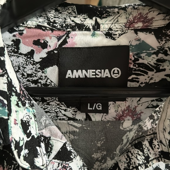 Amnesia Casual Bottom Down Shirt for Men sz Large, Hawaiian style - Picture 4 of 9